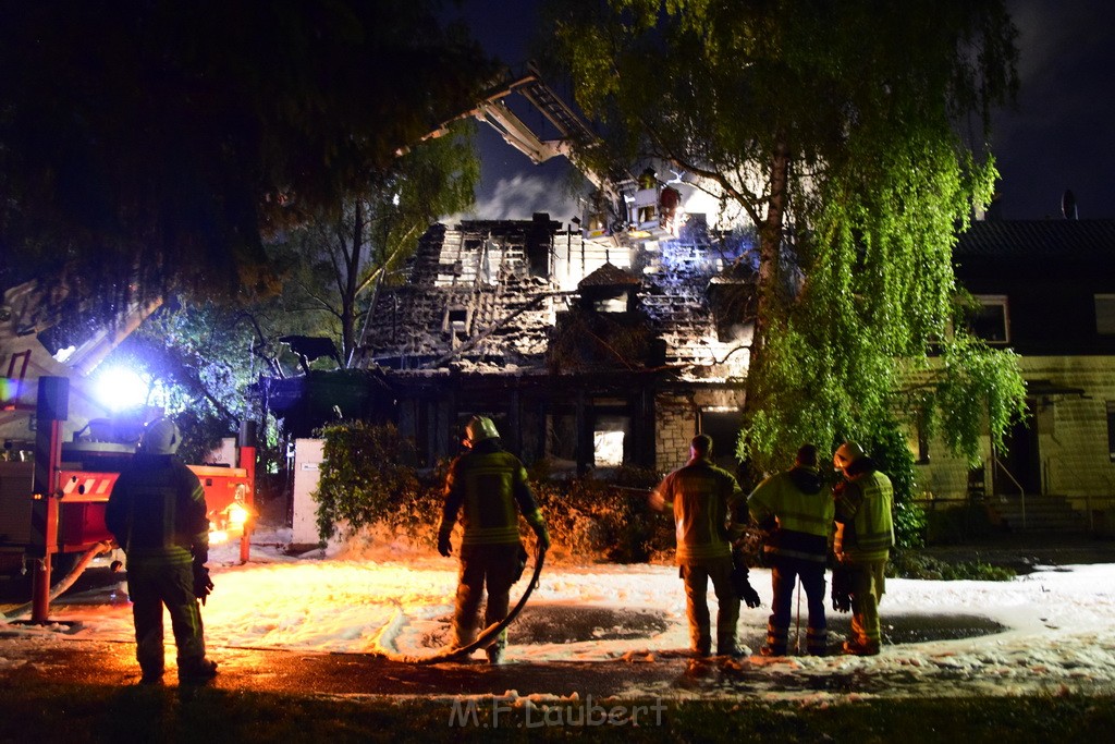 Grossfeuer Einfamilienhaus Siegburg Muehlengrabenstr P0603.JPG - Miklos Laubert